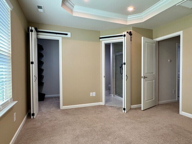 Building Photo - 4914 Crossley St