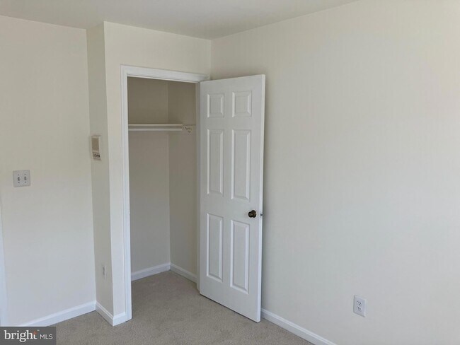 Building Photo - 2131 Dominion Heights Ct