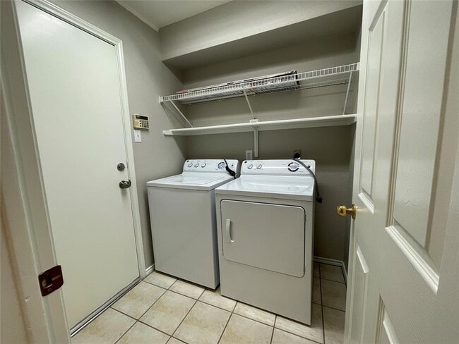 Building Photo - 14828 Single Trce
