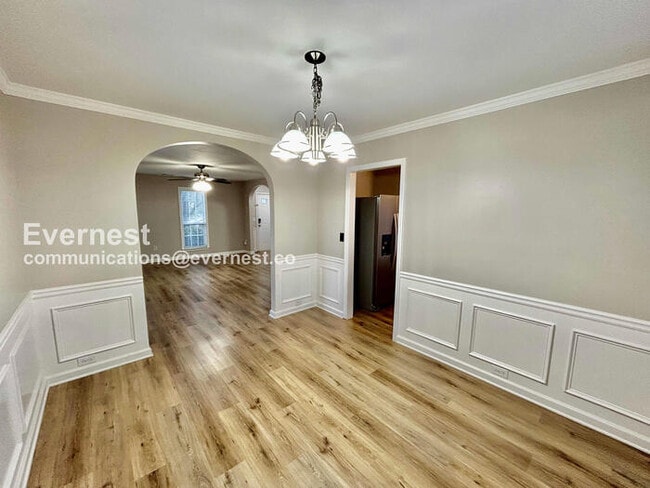 Building Photo - 2250 Winthrope Way Dr