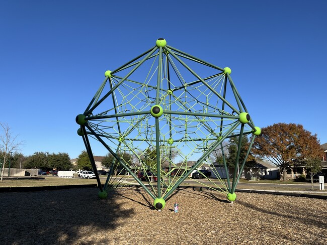 Hutto Community Park - climbing structure - 111 Steven St