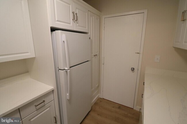 Building Photo - 7505 Democracy Blvd