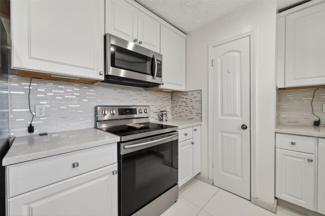 Building Photo - 7226 Skybright Ln