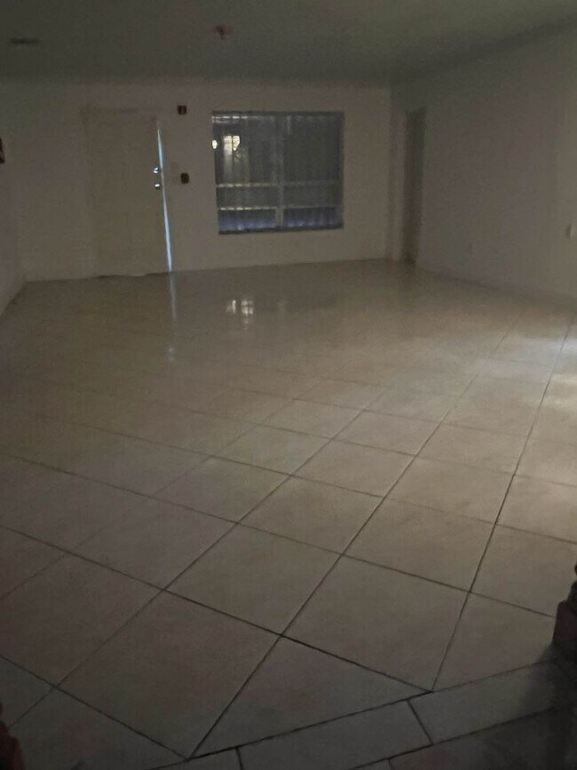 Building Photo - 5281 NW 180th Ter