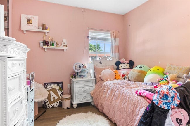 Building Photo - 6570 NW 24th Ct