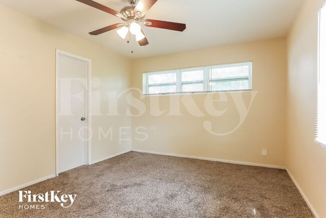 Building Photo - 2080 SW 37th Terrace