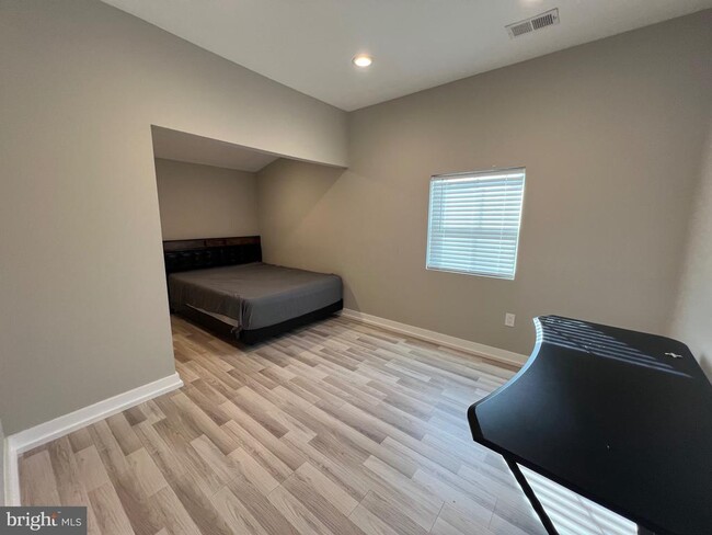 Building Photo - 33 Old US Hwy 1