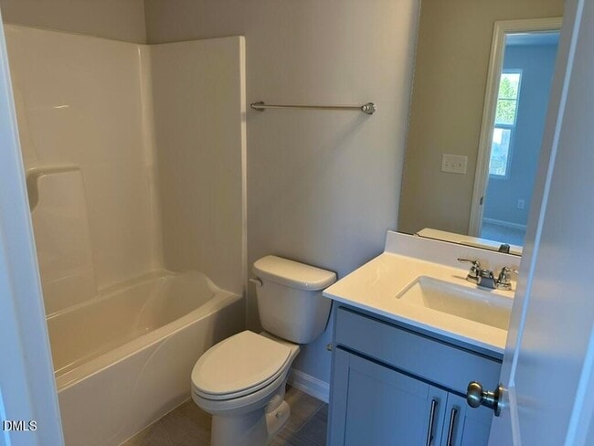 Building Photo - 451 Deercroft Dr