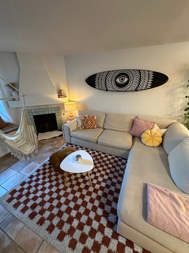 Building Photo - 1221 Essex St