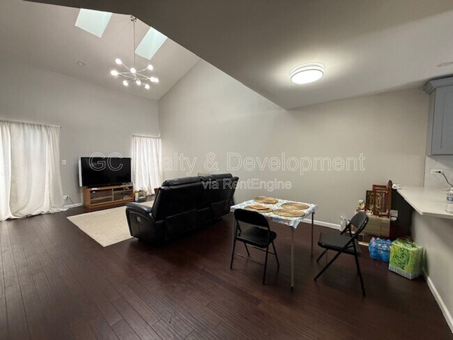 Building Photo - 1121 Southbridge Ln