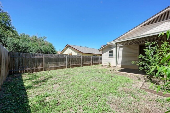 Building Photo - 12408 Deer Falls Dr