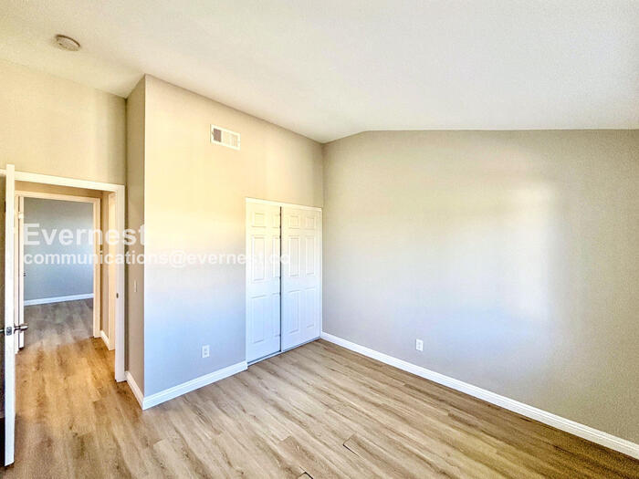 Building Photo - 2155 Begley Cir