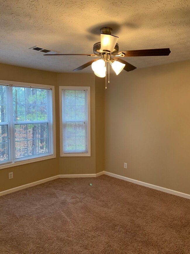 Building Photo - Charming 3BR/2.5BA Cul-de-Sac Home in Sought-After Avensong Community!