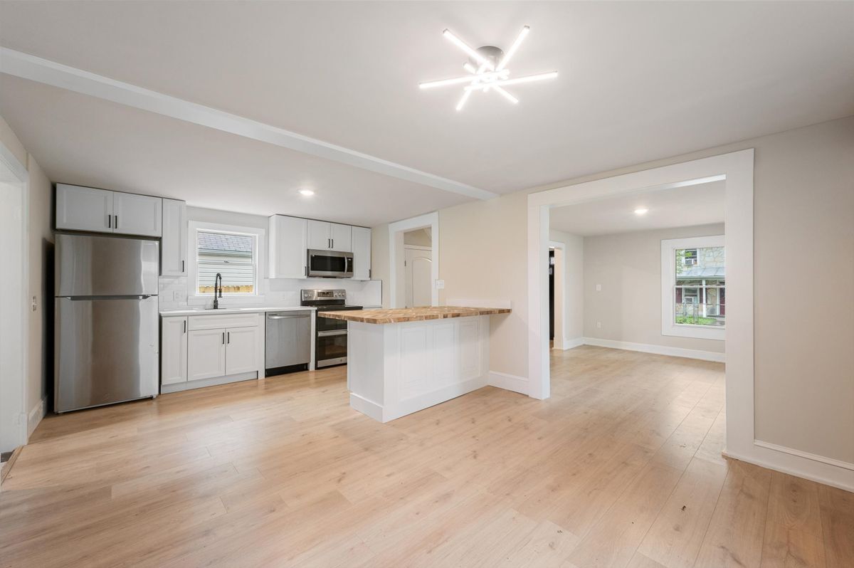 Building Photo - 553 Highland Ave