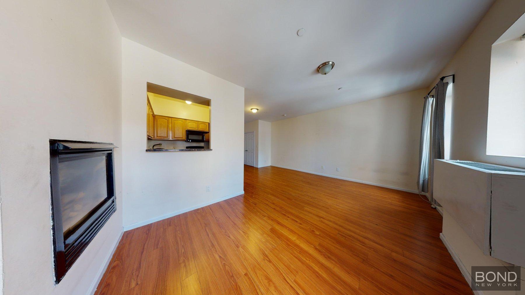 Building Photo - 342 W 47th St