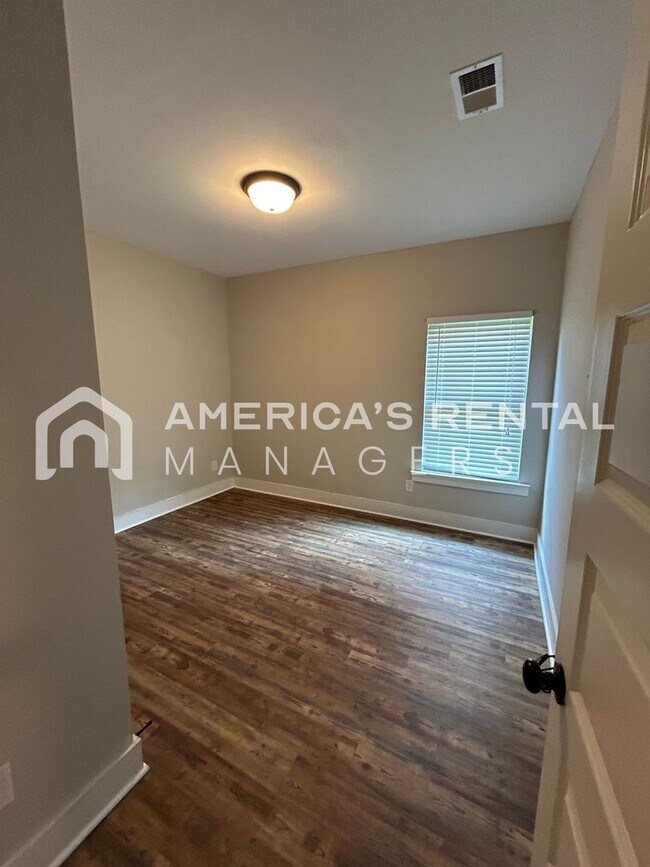 Building Photo - Home for Rent in Lake Cyrus! Available to View Now!!!