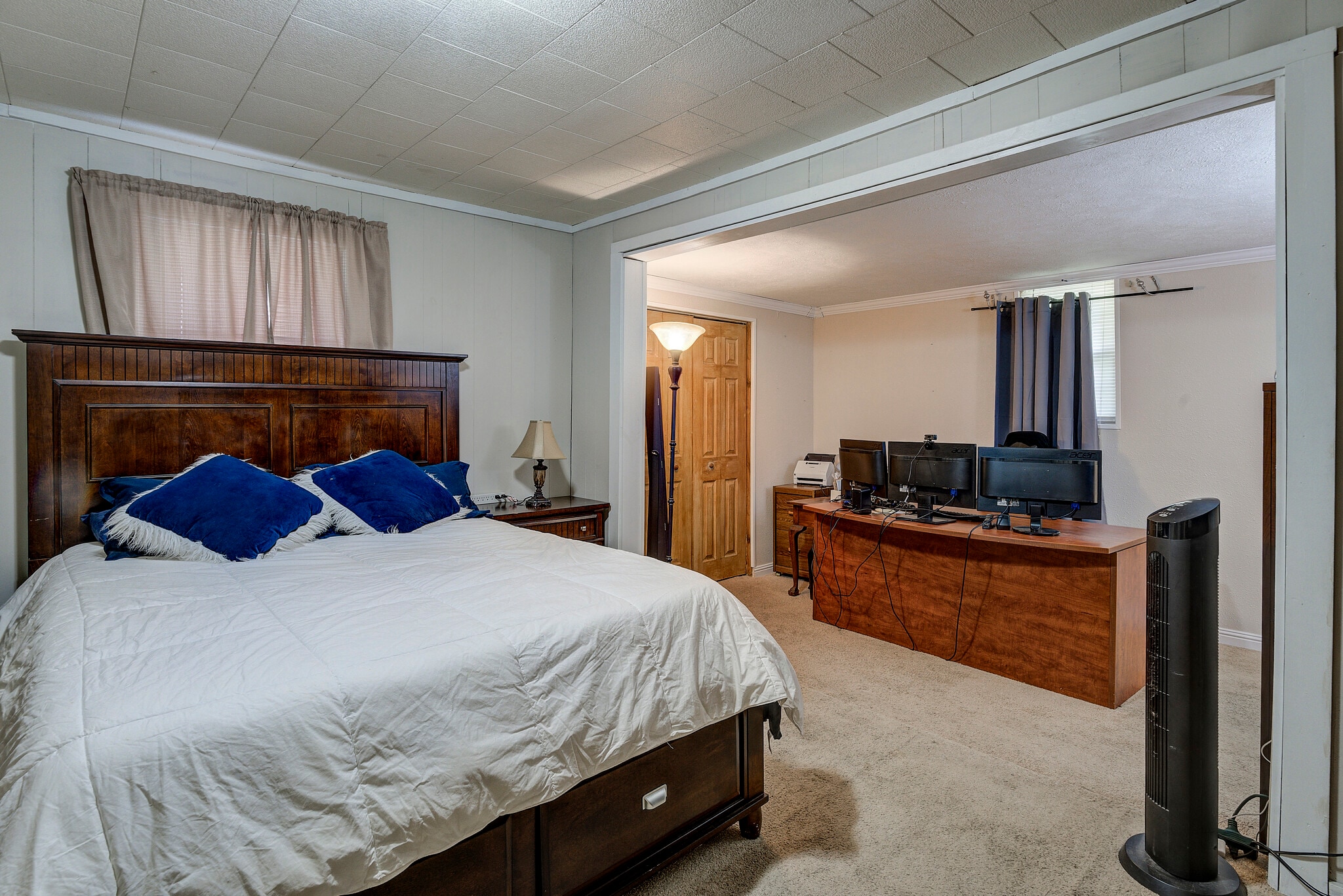 Primary bedroom with two closets - 2027 Katelyn Dr
