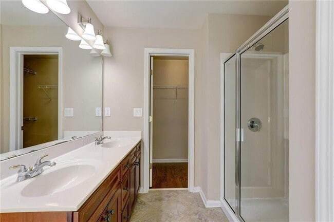 Building Photo - 11030 Brunson Dr