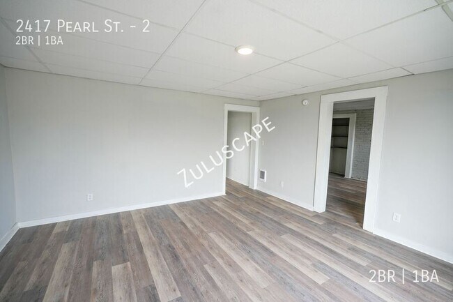 Building Photo - 2417 Pearl St