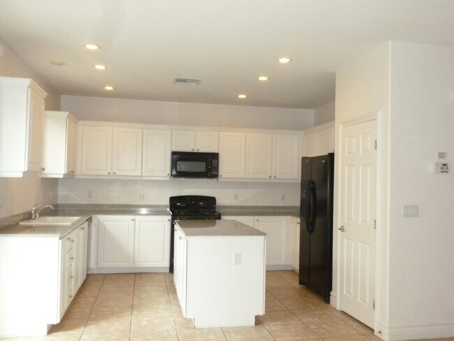 Building Photo - 9689 Kampsville Ave