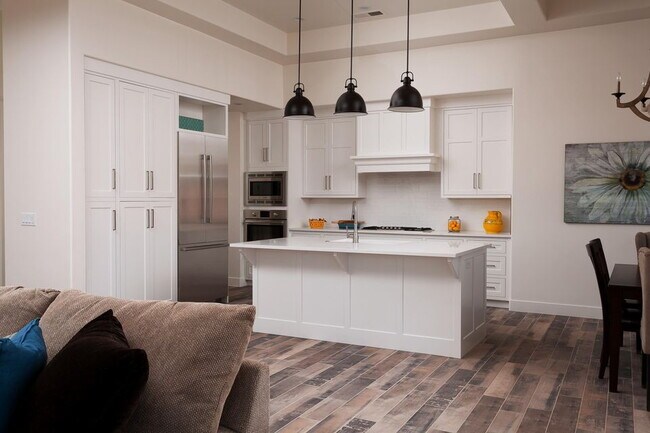 Building Photo - Gorgeous luxury 4 bedroom home in Ivins