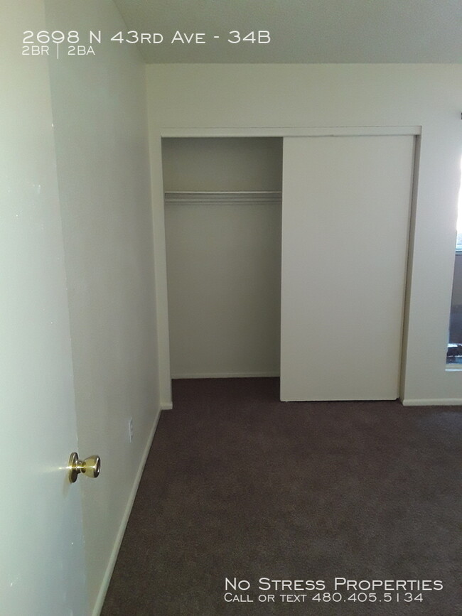 Building Photo - 2 Bed Condo off 43rd Ave and Thomas!