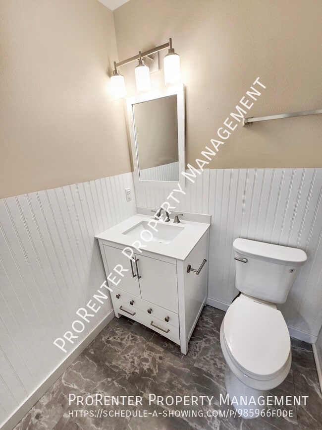 Building Photo - 1984 N 2125 W