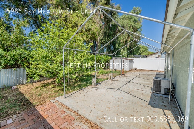 Building Photo - 5986 Sky Meadow St