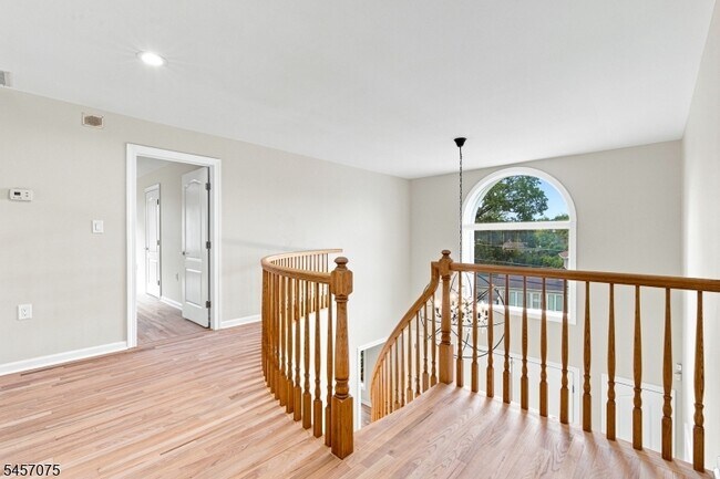 Building Photo - 907 Colonia Rd