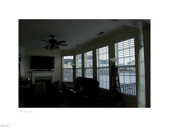 Building Photo - LAKE FRONT CONDO