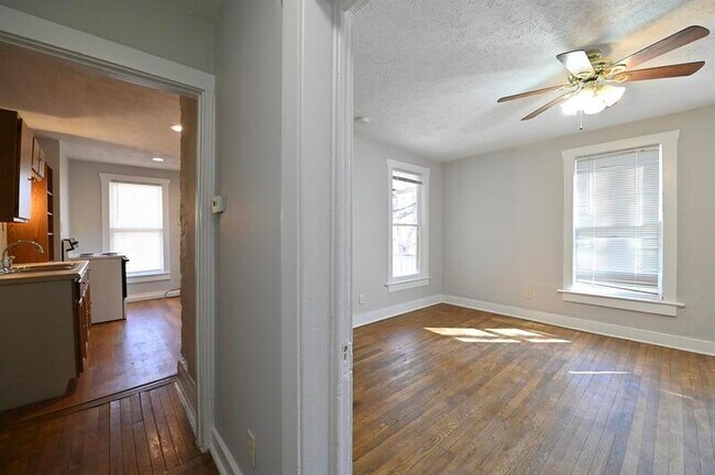 Building Photo - 4038 Seward St