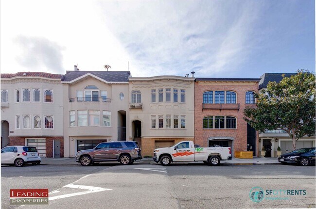 Primary Photo - Marina: Immaculate Flat w/ 2 Bedrooms + Su...