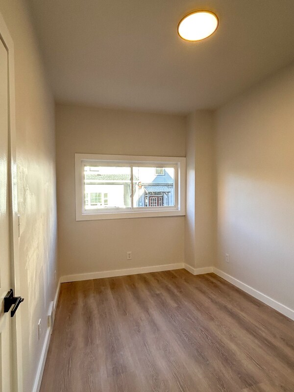 Building Photo - 3206 Dobson St