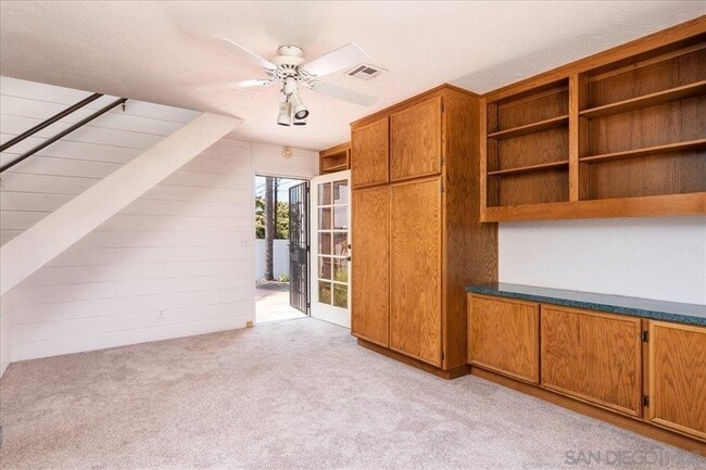 Building Photo - 4516 Van Dyke Ave