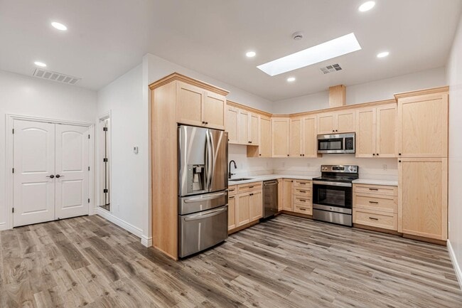 Building Photo - 1353 Perry Ct.