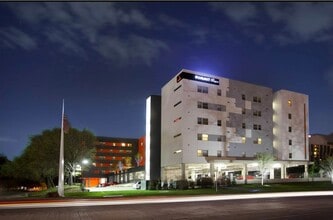 Building Photo - 12777 Merit Dr