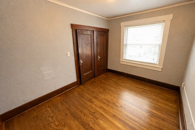 Building Photo - Mason St Duplex