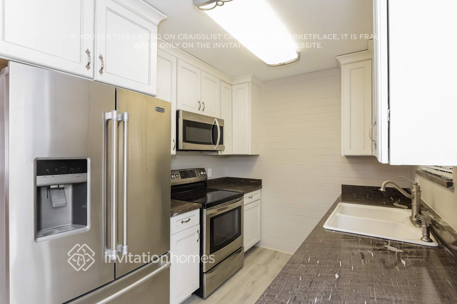 Building Photo - 9620 W 104th Dr