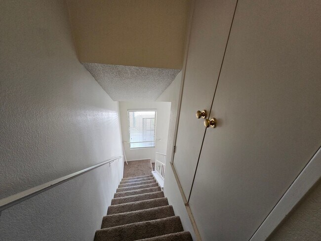 Building Photo - 44500 15th St E