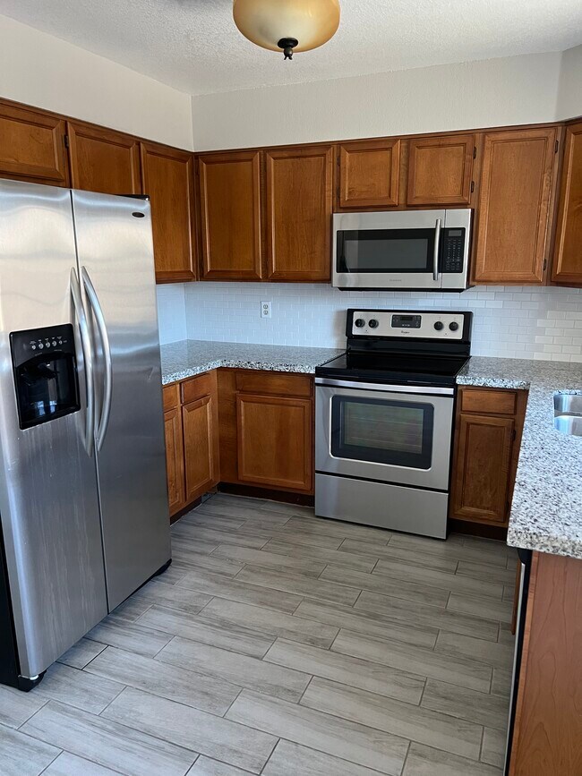 Kitchen - 7977 W Wacker Rd