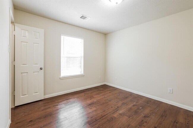 Building Photo - 16450 Eton Brook Ln
