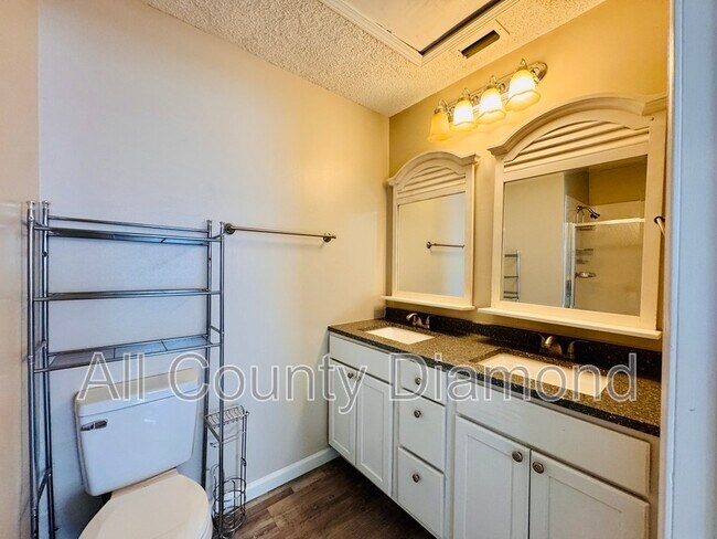 Building Photo - 167 Lauren Ln