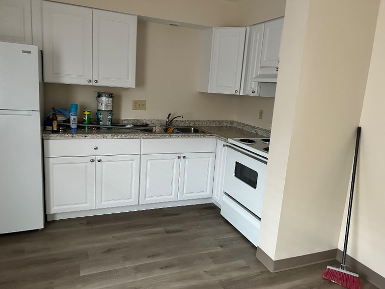 Building Photo - 270 Stocksdale Dr