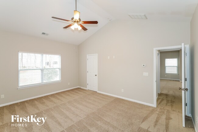 Building Photo - 3012 Canopy Dr