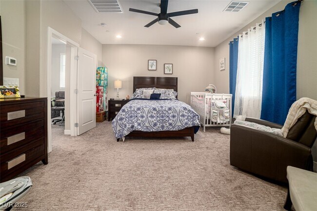 Building Photo - 111 Verde Rosa Dr