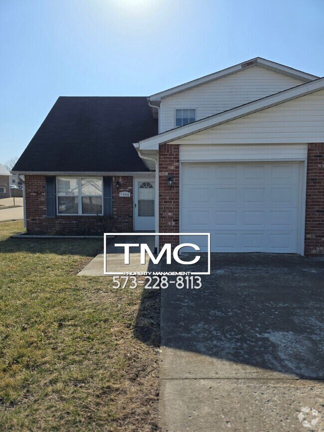 Building Photo - 4304-4306 Derby Ridge