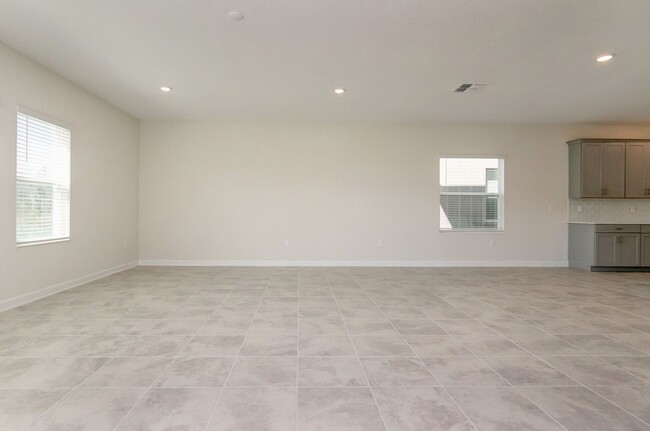 Building Photo - Lovely 5bd/3.5bath FOR RENT in highly soug...