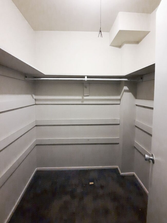 Building Photo - **Spacious 3BR/1BA Condo – Move-In Special...