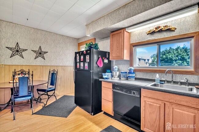 Building Photo - 314-316-316 Park Pl