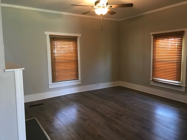 Building Photo - COMING SOON! Charming 2BR Single Family Ho...
